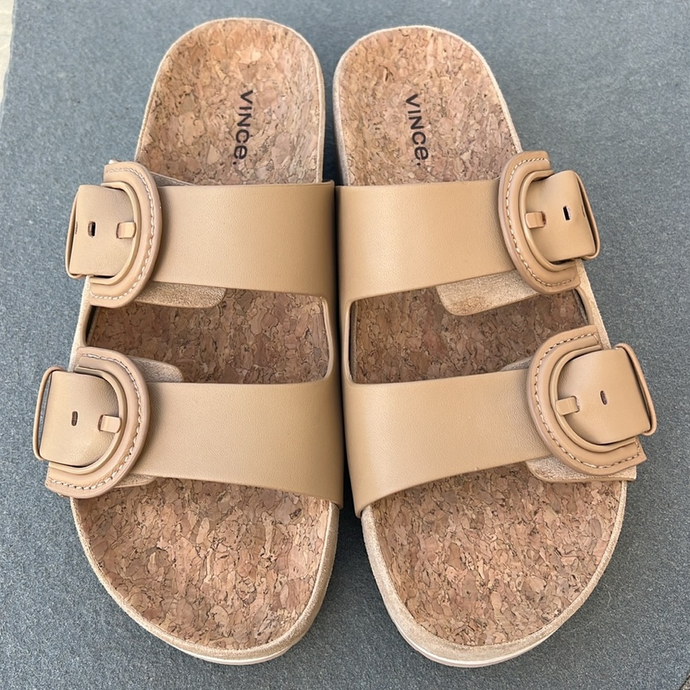 Vince Glyn buckle sandal